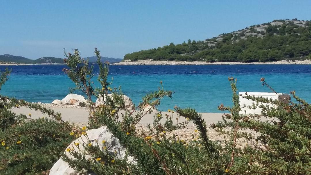 Mobilheim Andrea Wunderschoene Ferienwohnung Direkt Am Meer Jezera Exterior foto